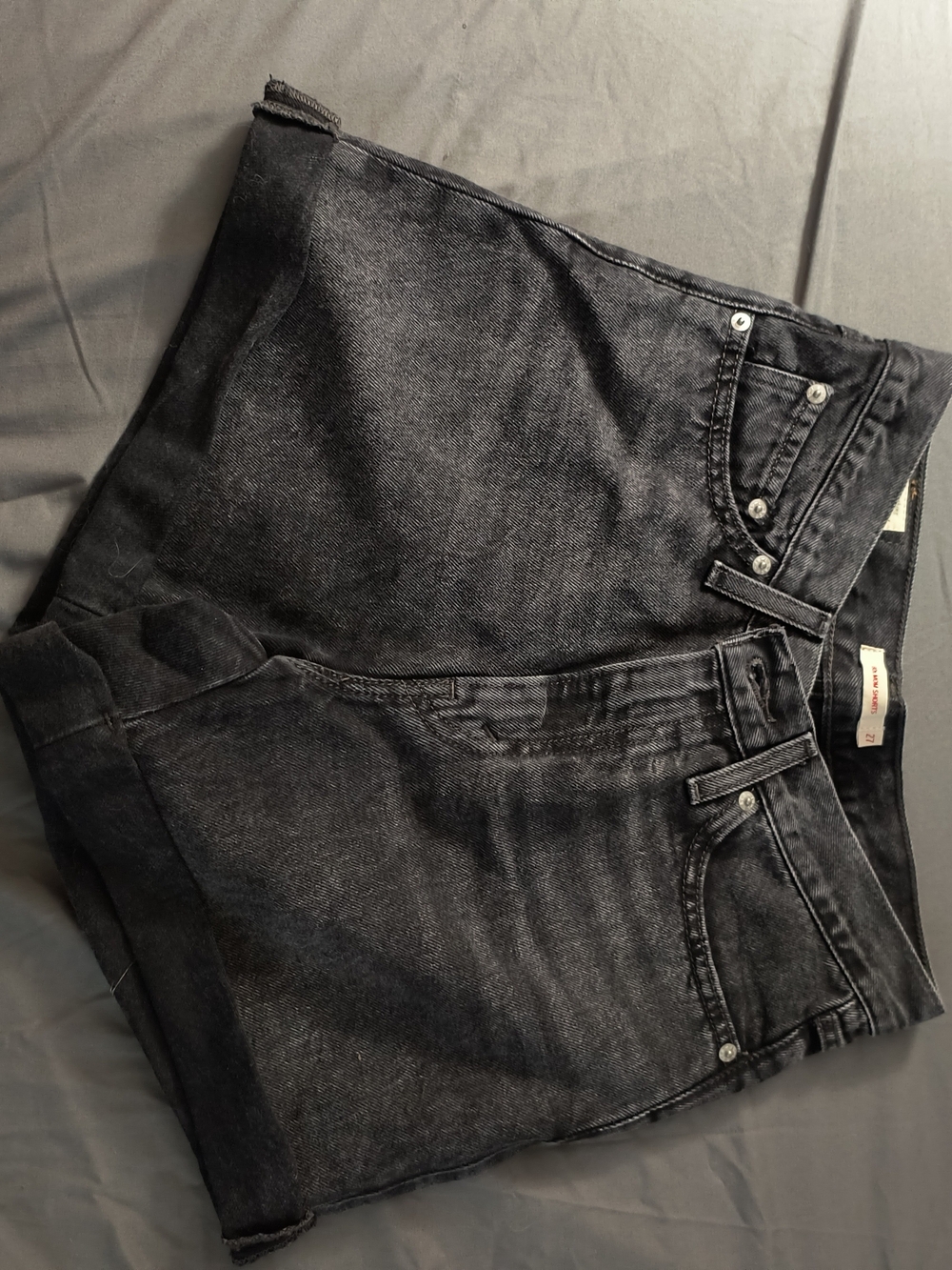 Levi's Black Cropped Ankle Jeans